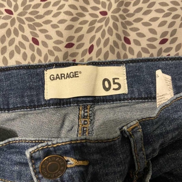 Hardly Worn Garage Jeans - Picture 2 of 2